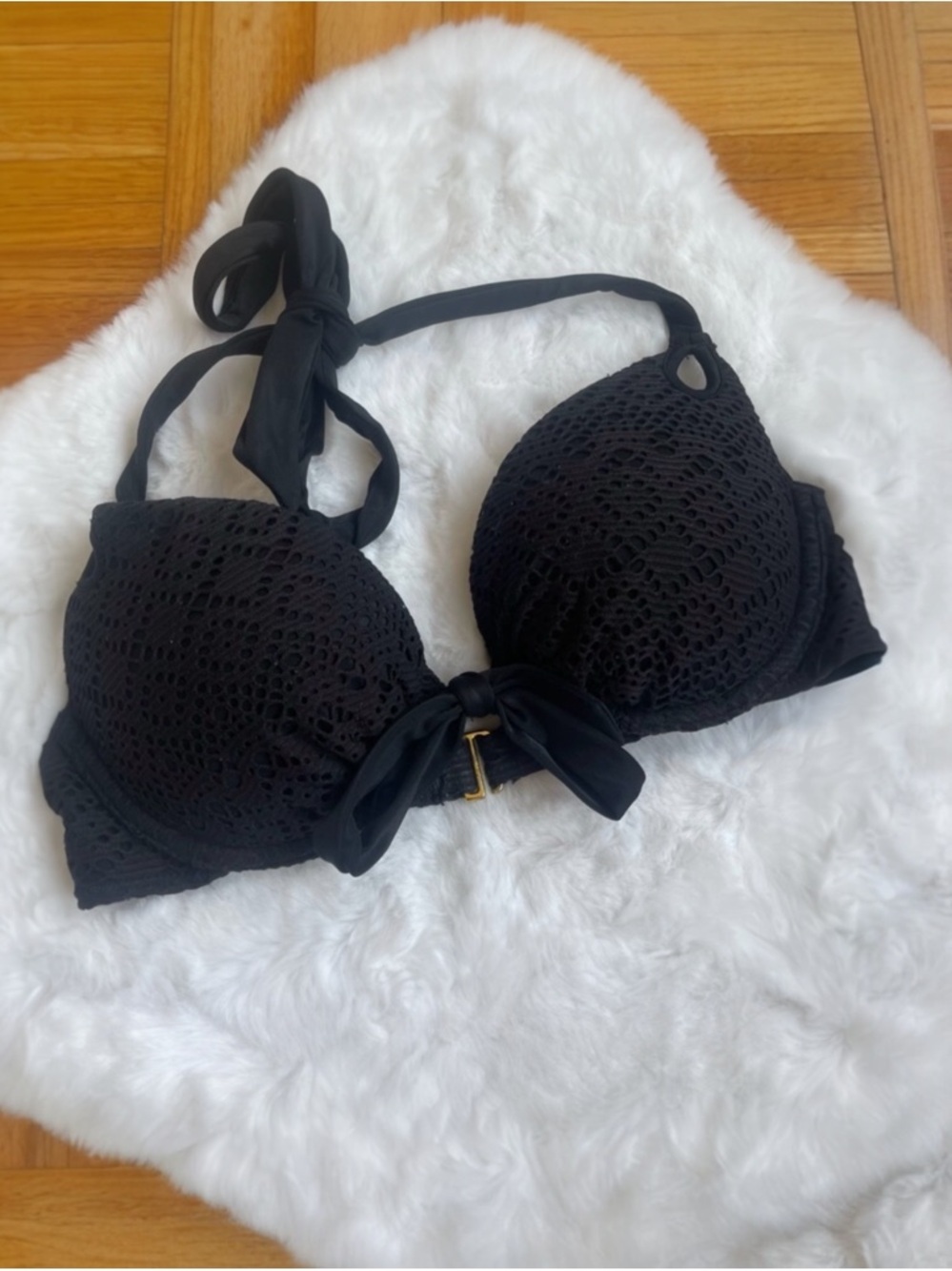 VS Bombshell bikini‎ top size 32-C